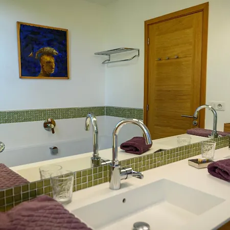 Aquamarine 5 Star Classified With Amazing Sea View فيلة